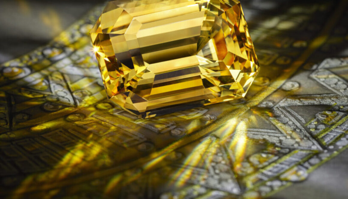 VISION NECKLACE AWAKENED HANDS AWAKENED MINDS. LOUIS VUITTON HIGH JEWELRY ©Laziz Hamani