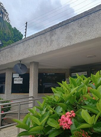 solsica-farmacia-elmor-laboratorio-proteccionelectrica-industriavenezuela-empresavenezuela-salud-tecnologia-electricidad-medicamentos-lineadeproduccion
