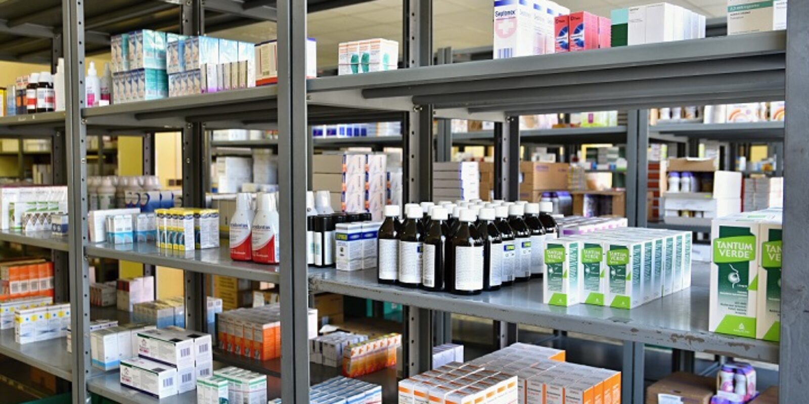 solsica-pymes-farmacias-emprendimientos-emprendedores-electricidad-productividad-produccionvenezuela-energia-corporacionsolsica-medicamentos