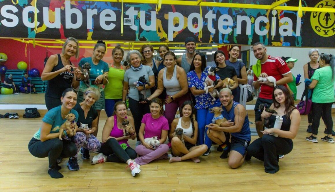 FOTO-Gold´s Gym realizó clase de Puppy Yoga junto con la fundación PIM Margarita FOTO-Gold´s Gym realizó clase de Puppy Yoga junto con la fundación PIM Margarita
