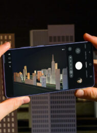 018-lifesytle-galaxy-s26ultra-cobaltviolet-nightography-photomode